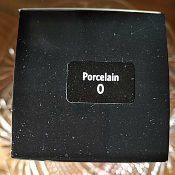 COPY - Bobbi Brown Moisture Rich Foundation - Picture 2 of 3